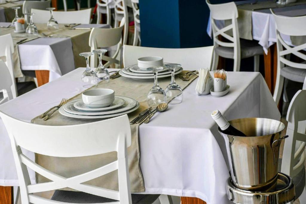 Mimoza Beachfront Hotel & Restaurant Famagusta (Northern Cyprus) Bagian luar foto