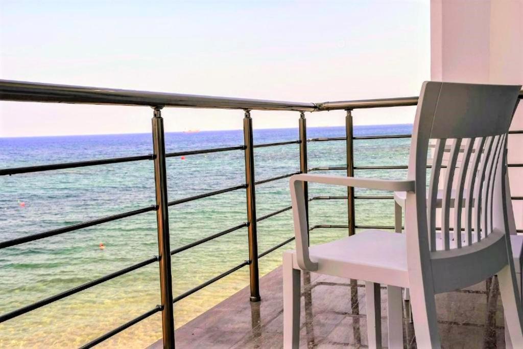 Mimoza Beachfront Hotel & Restaurant Famagusta (Northern Cyprus) Bagian luar foto