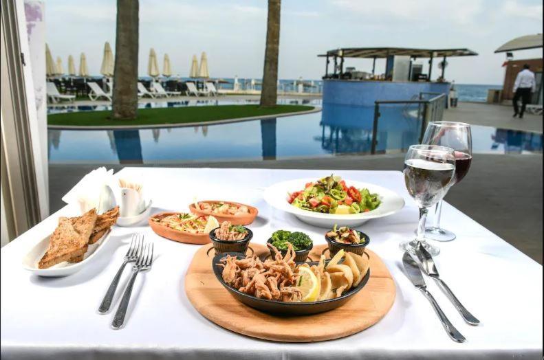 Mimoza Beachfront Hotel & Restaurant Famagusta (Northern Cyprus) Bagian luar foto